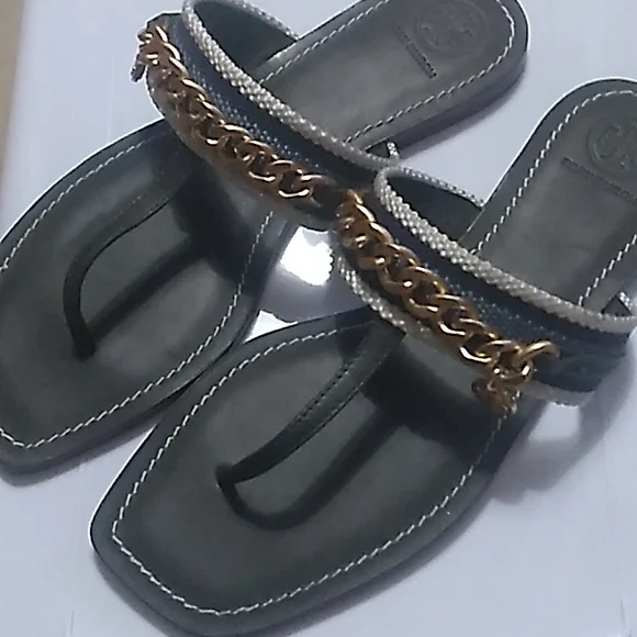 Sandals - Picture 2 of 4